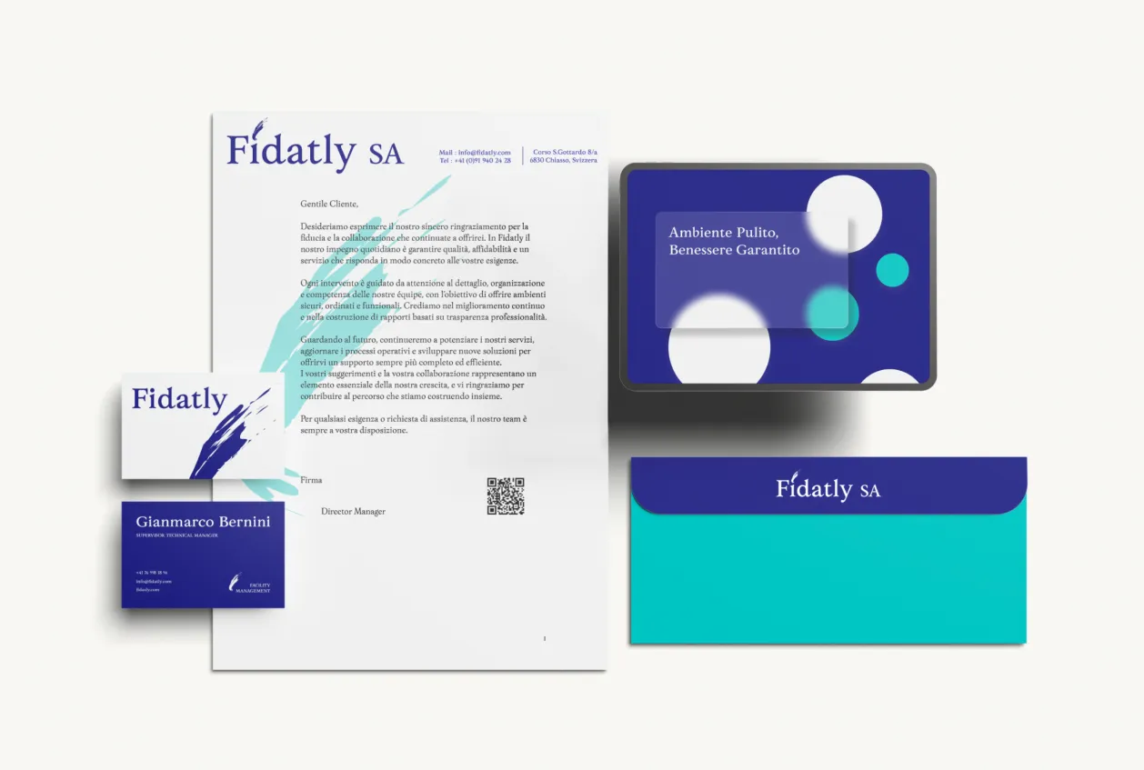 Fidatly SA, materiali corporate: carta intestata, biglietto da visita, tablet e busta con nuova brand identity
