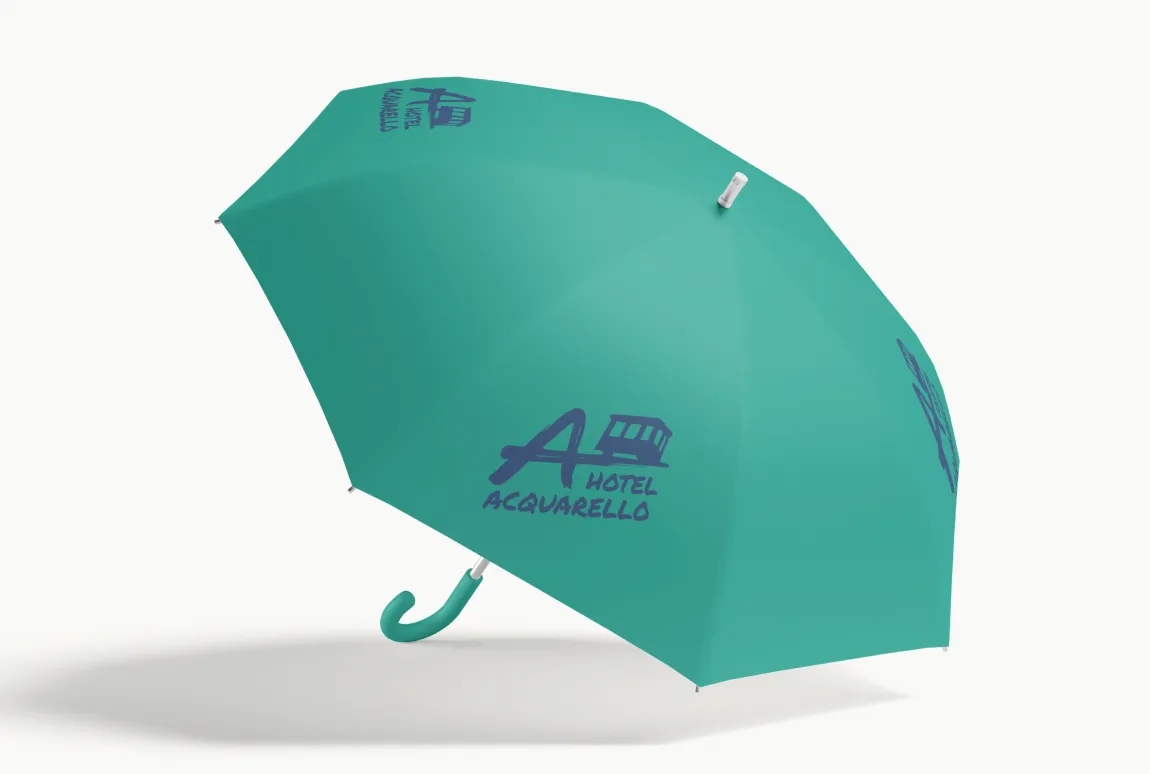 Hotel Acquarello, ombrello verde acqua con logo della funicolare stampato in blu